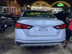 نيسان ألتيما